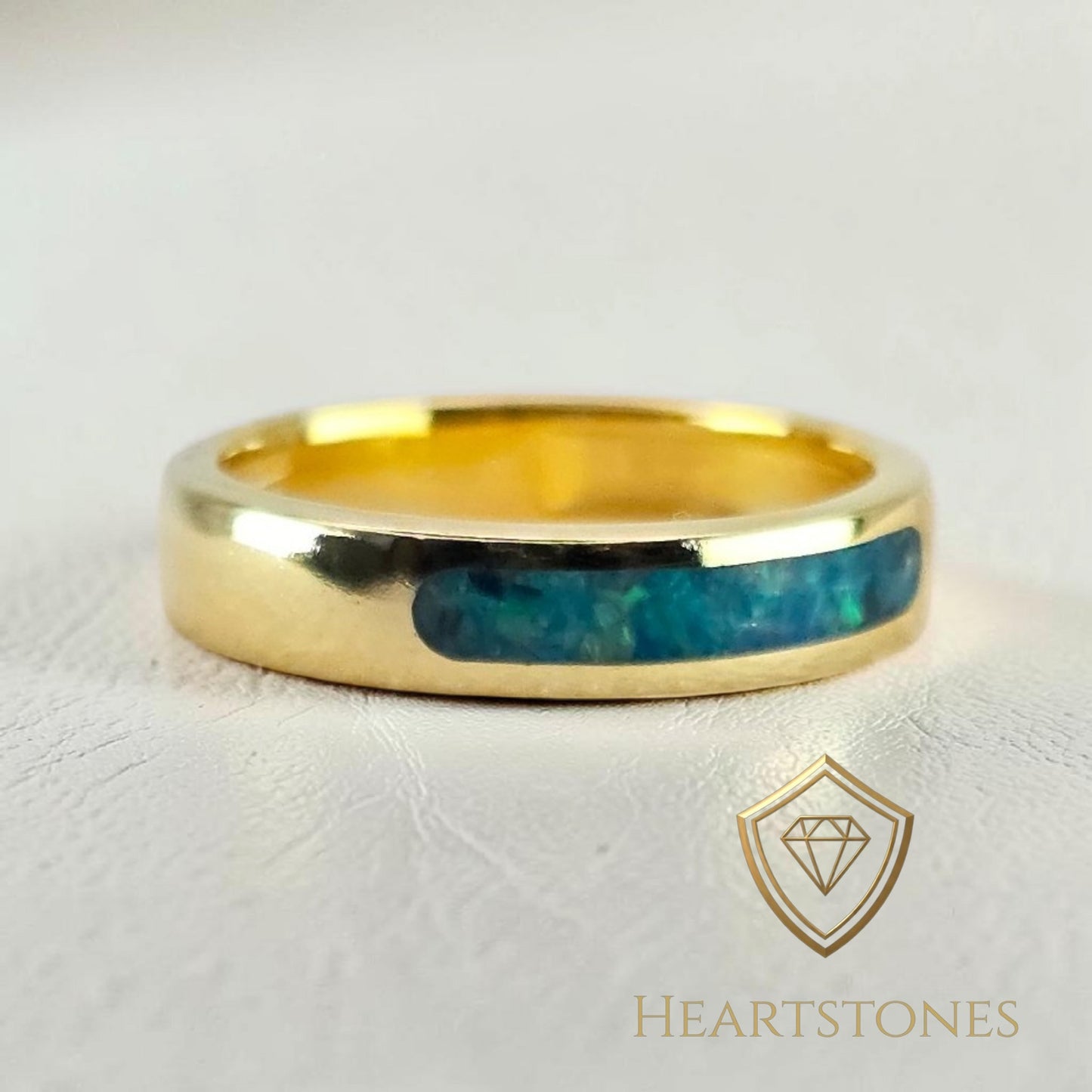 Memorial Front Channel Ring – 9ct Gold | Heartstones®