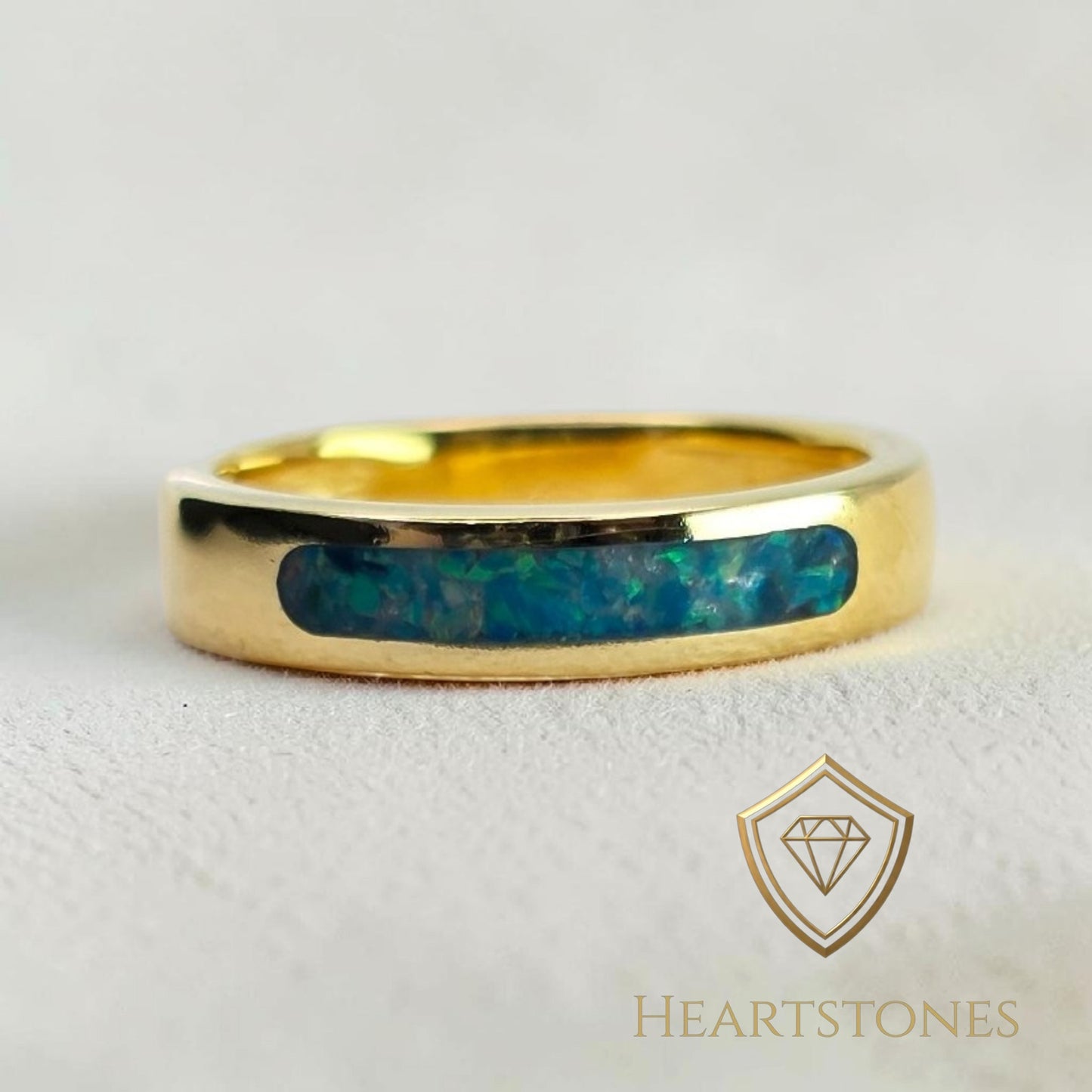 Memorial Front Channel Ring – 9ct Gold | Heartstones®